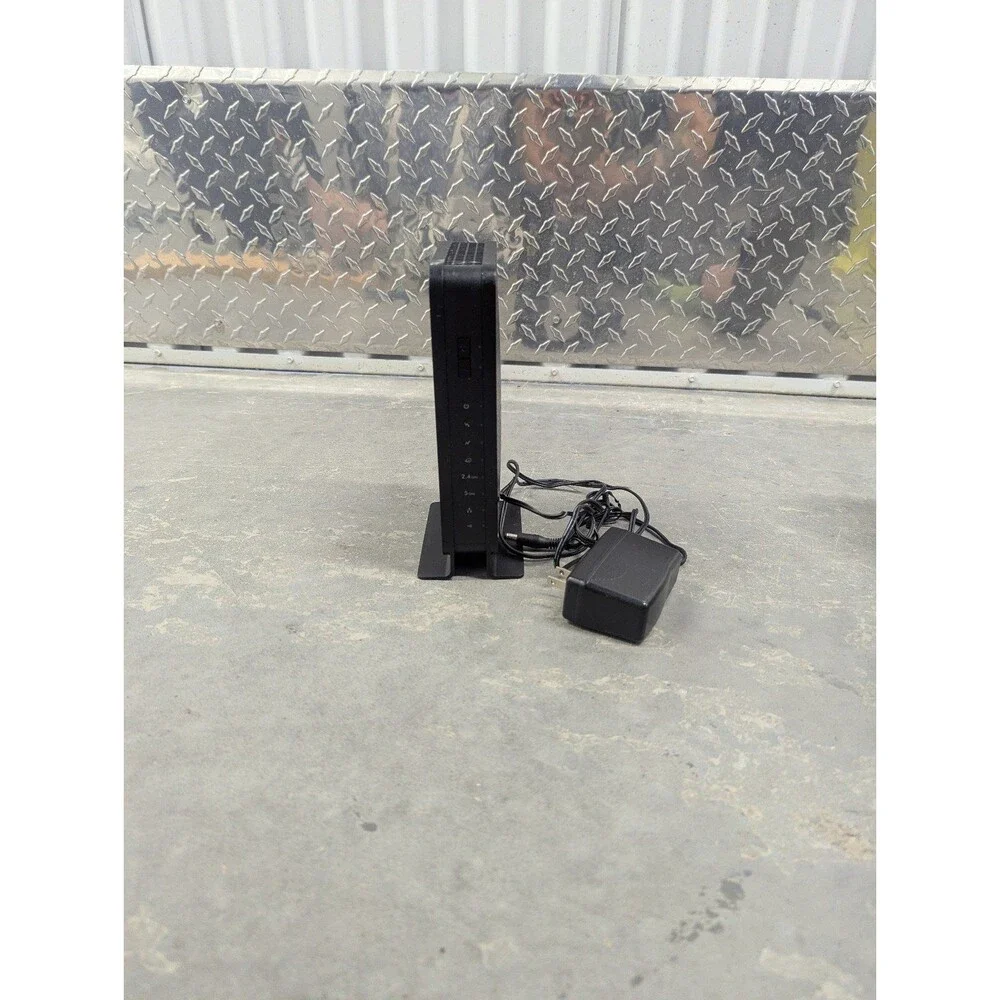 NETGEAR DOCSIS® 3.0 600Mbps Two-in-one Cable Modem + WiFi Router‎ - Picture 2 of 6